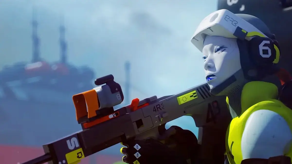 Personagem de capacete branco e colete amarelo empunhando rifle futurista em cenário azulado, cena do jogo Marathon