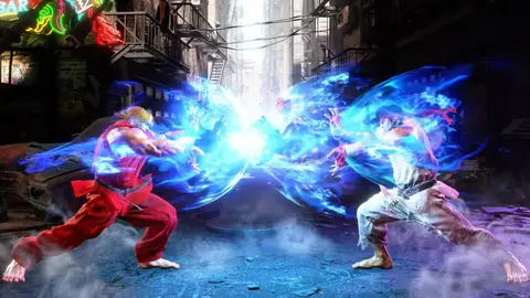 Ken e Ryu trocam golpes com energia azul em cenário de rua de Street Fighter 6