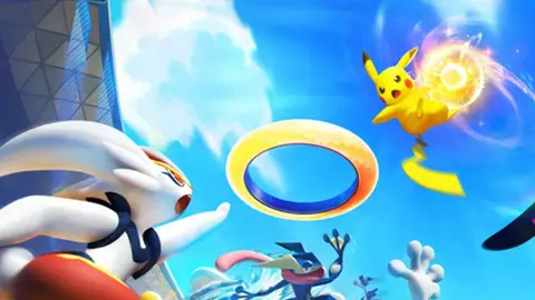 Pikachu e Greninja em arte de Pokémon Unite, com anel dourado no centro sobre céu azul