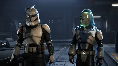Dois soldados em um corredor escuro de ficção científica: um clone trooper com armadura bege e outro de capuz com visor verde brilhante
